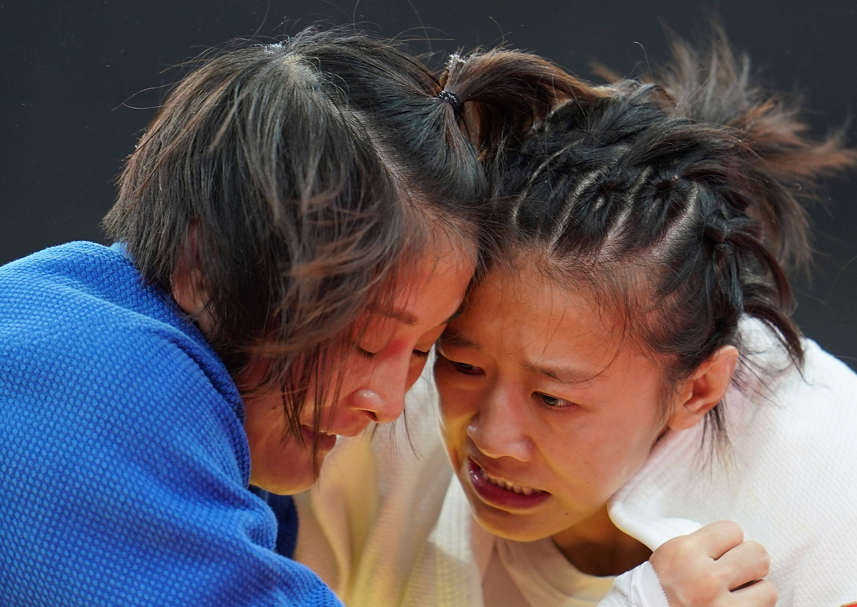 九游娱乐-柔道常规赛,粤西玄武队与嵩山闪电队淘汰对手,阵地战处理得当!重拾自信的夜晚的简单介绍