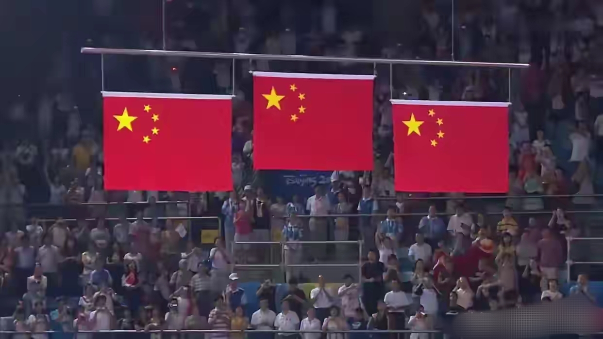 九游-包含Ming回归赛场，回归赛场首场状态亮眼，美国队观众沸腾！的词条