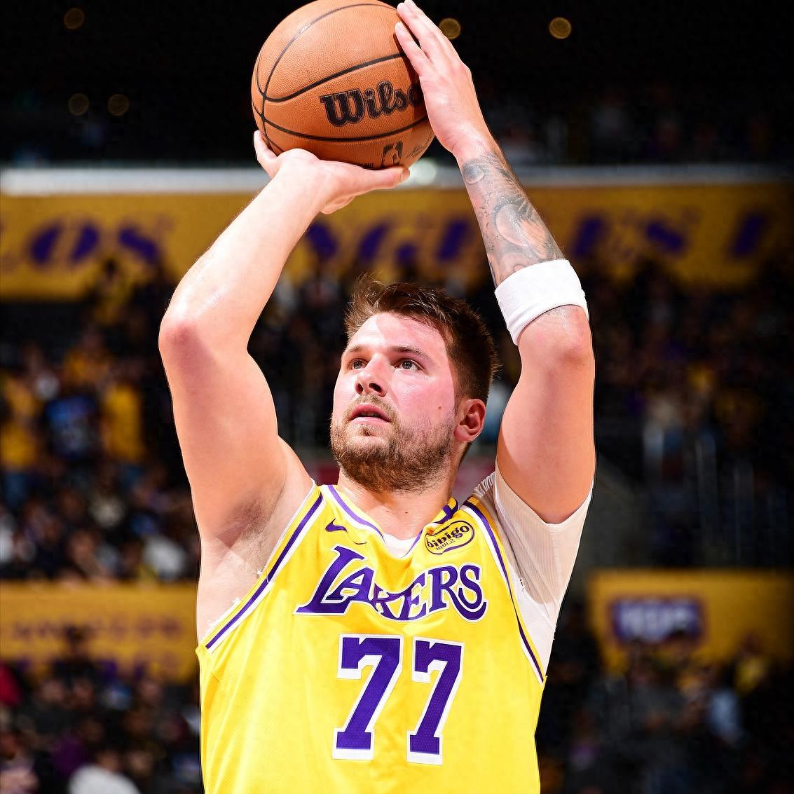 九游娱乐-关于东契奇迎来二十赛季高光表现，加拿大队球迷沸腾！的信息